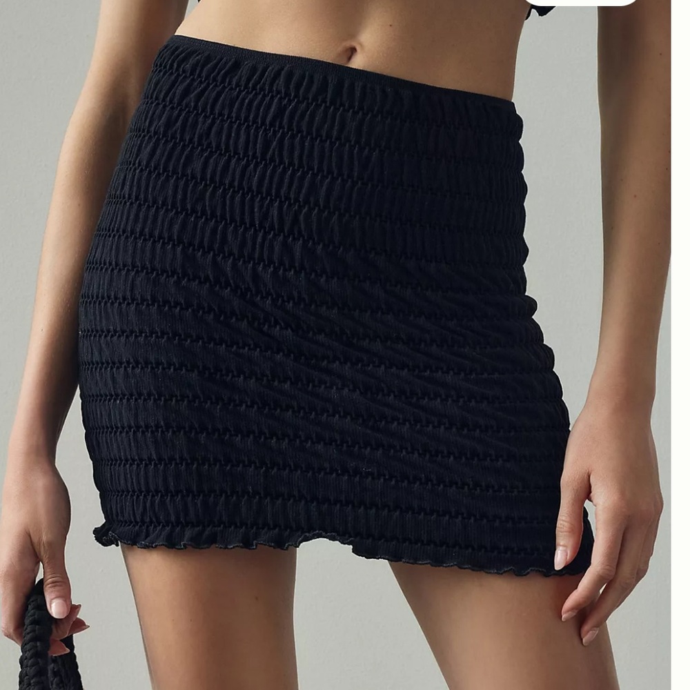 Elegant Black Ruched Skirt
